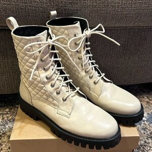 ASRA lace up ankle boots in bone quilted leather - Women's Size 10